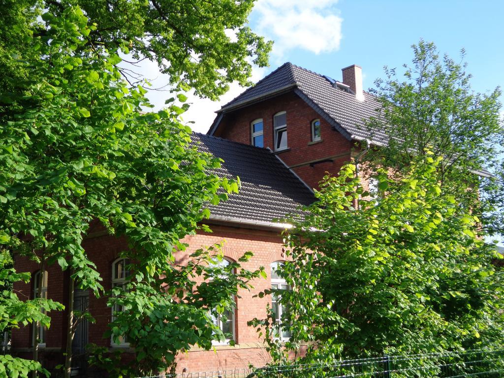 Bahnhof Droyssig - Uebernachten Im Denkmal Стая снимка