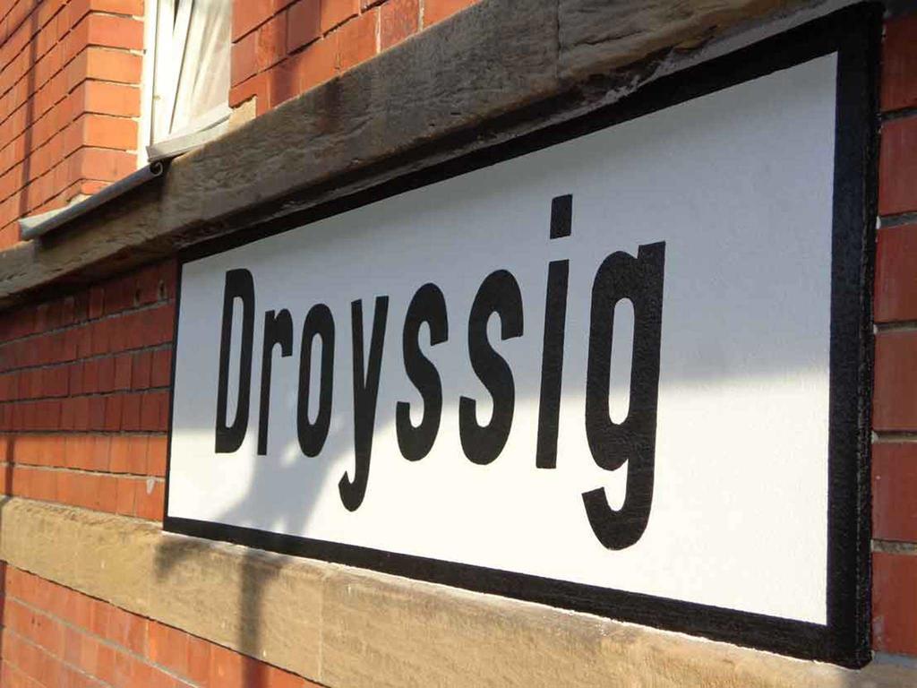 Bahnhof Droyssig - Uebernachten Im Denkmal Екстериор снимка